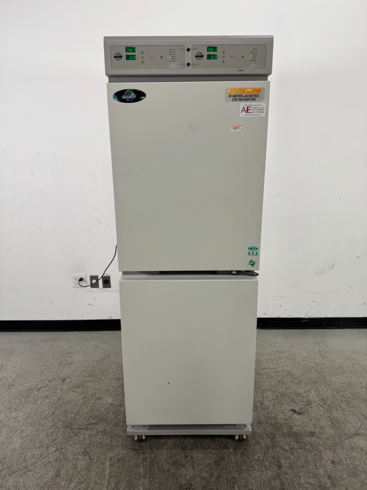 Image of Nuaire Autoflow IR Water-Jacketed CO2 Incubator